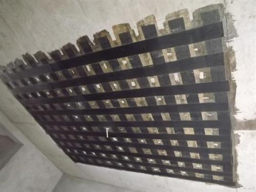北塔楼板加固